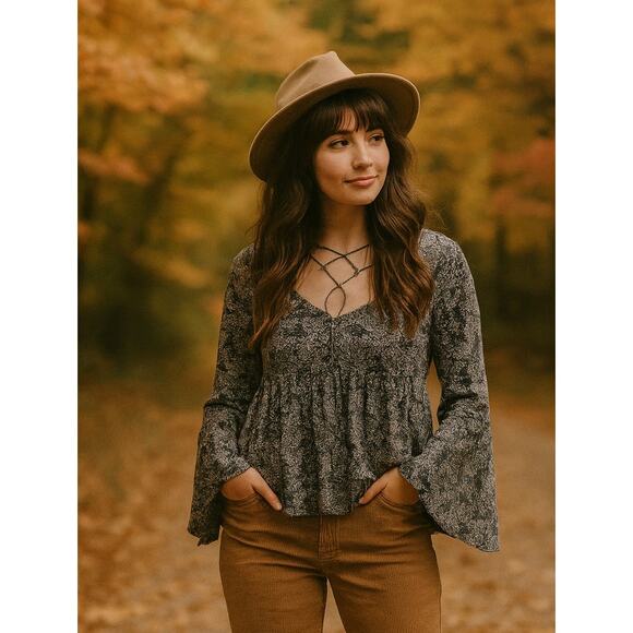 Anthropologie Akemi + Kin Blue Damask Paisley Blouse Medium Babydoll Boho Fall - Picture 1 of 4